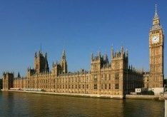 Разница между новым политическим строем и парламентской монархией в Англии